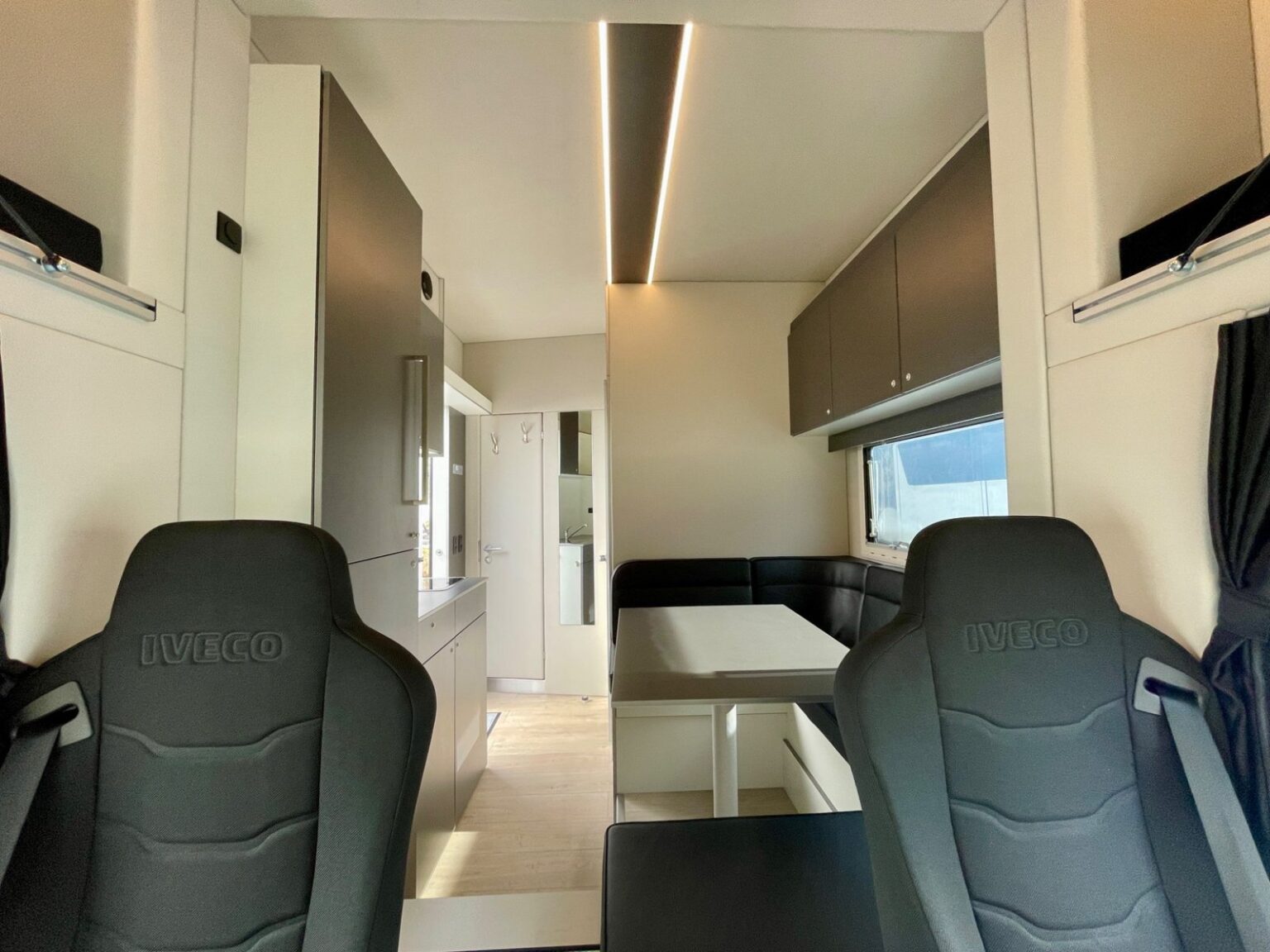 RJH Ecoline H3 Pferdetransporter Wohnbereich