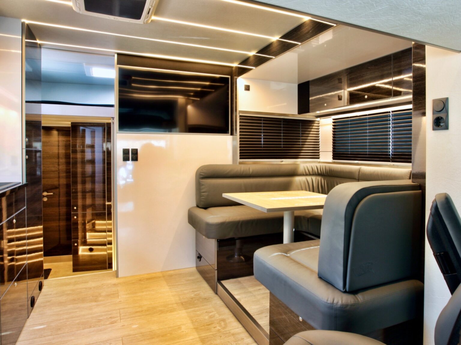 Wohnbereich RJH Exclusive H6