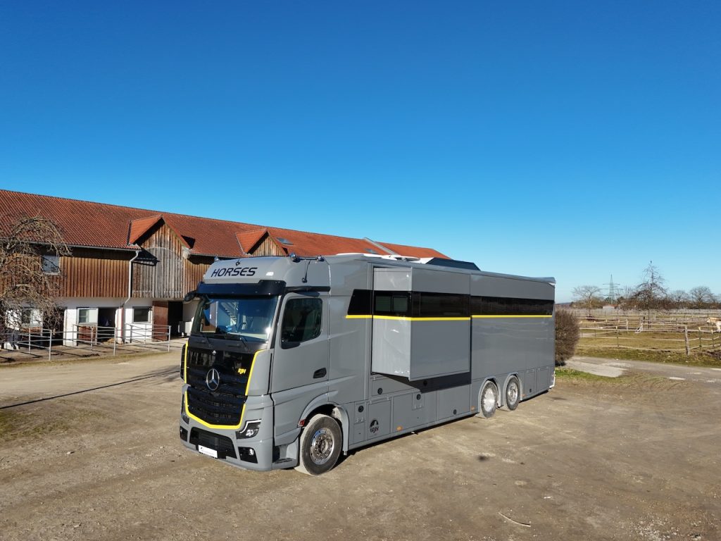 Mercedes-Benz Actros 2545 RJH Exclusive H6 Pferdetransporter - Neu und sofort verfügbar!