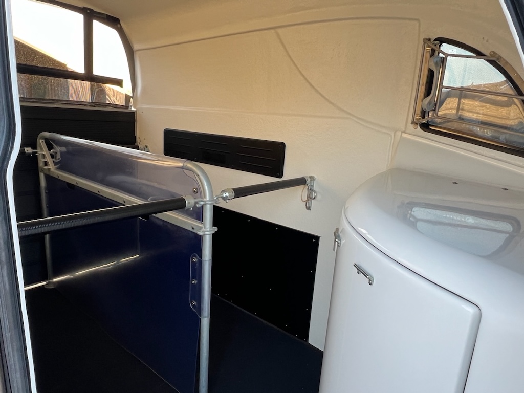 Bücker Careliner L 2-Pferdeanhänger