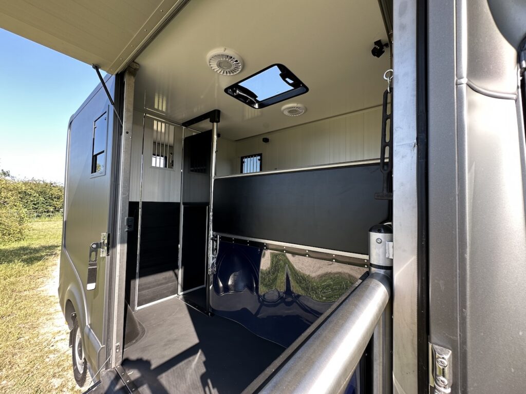 MAN TGE Roelofsen Parados Sport XL 2-Pferdetransporter