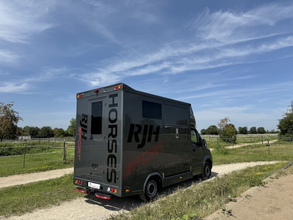 RJH SPORT Mercedes-Benz 419 Sprinter 2-Pferdetransporter