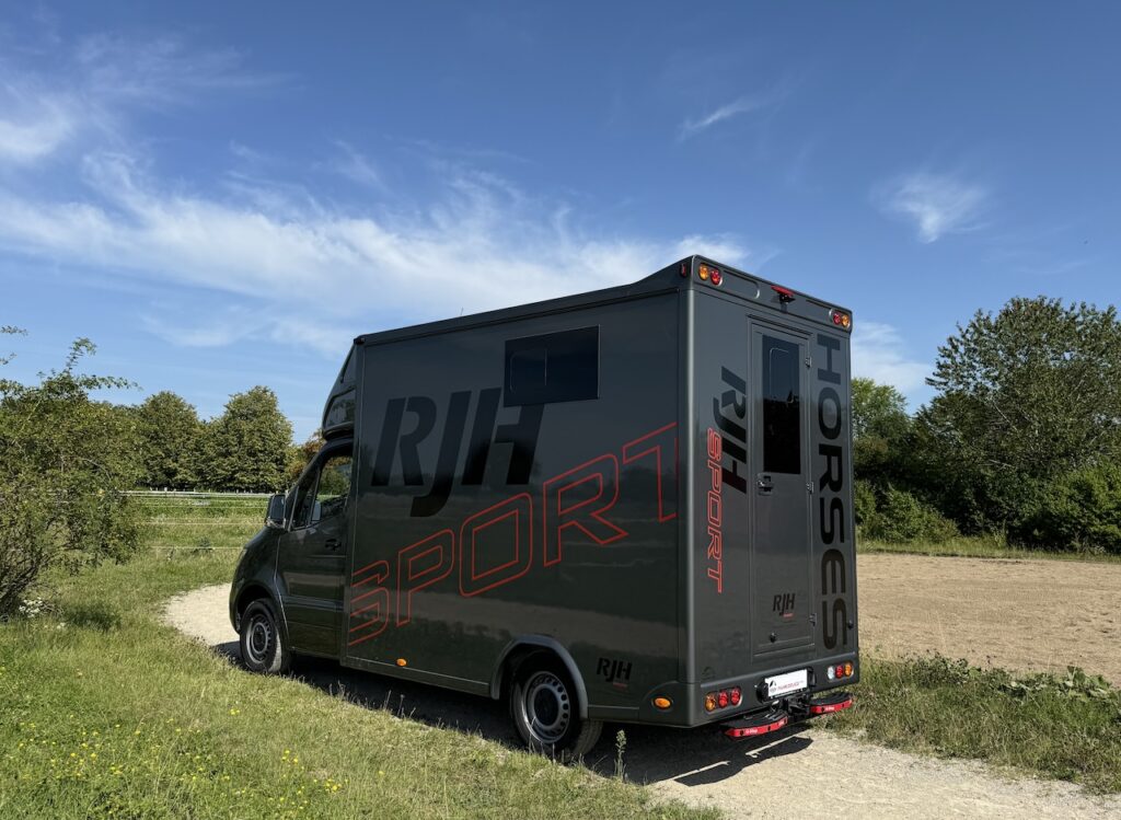RJH SPORT Mercedes-Benz 419 Sprinter 2-Pferdetransporter