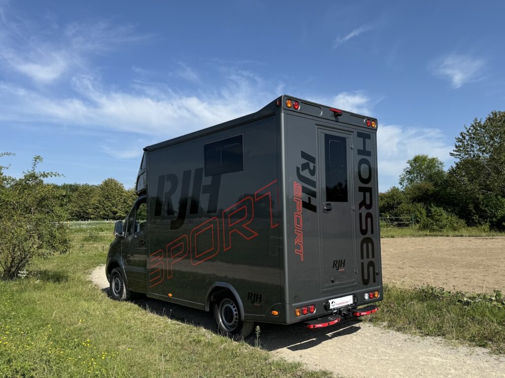 RJH SPORT Mercedes-Benz 419 Sprinter 2-Pferdetransporter