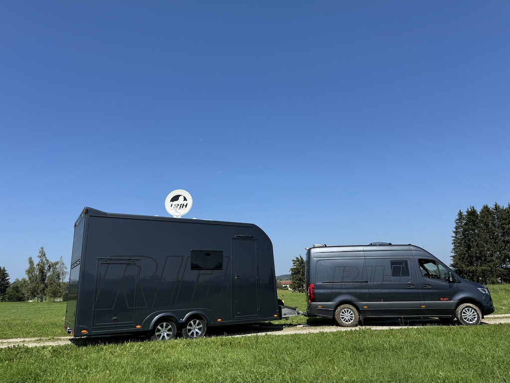 RJH Anhänger LUXUSWOHNWAGEN 3,5 Heckgarage Vollausstattung NEU