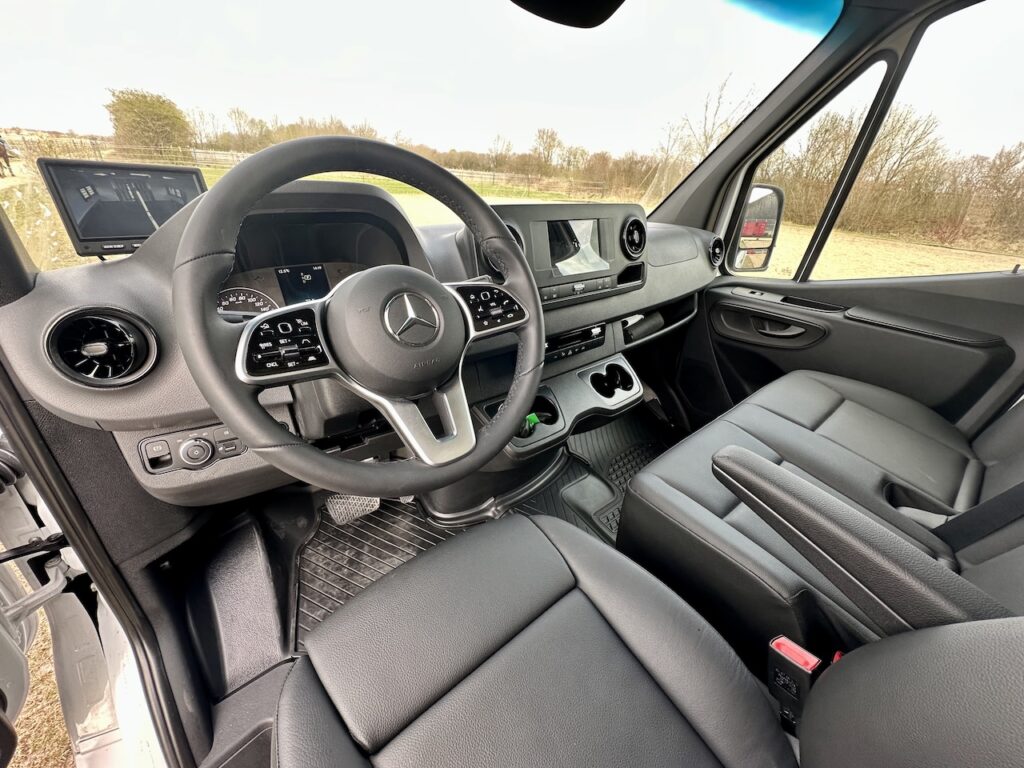 RJH SPORT Mercedes-Benz 419 Sprinter 2-Pferdetransporter