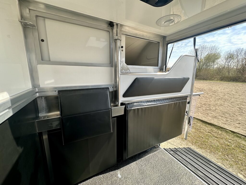 RJH SPORT Mercedes-Benz 419 Sprinter 2-Pferdetransporter