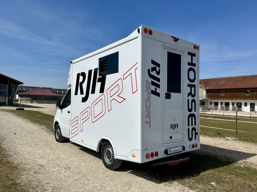 RJH SPORT Mercedes-Benz 419 Sprinter 2-Pferdetransporter