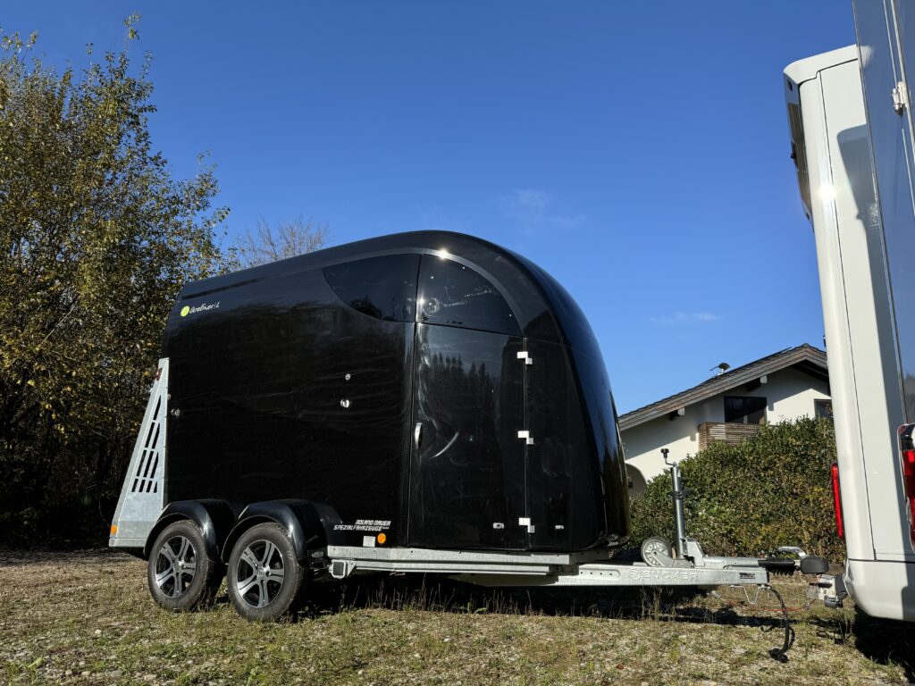 Bücker Careliner L 2-Pferdeanhänger