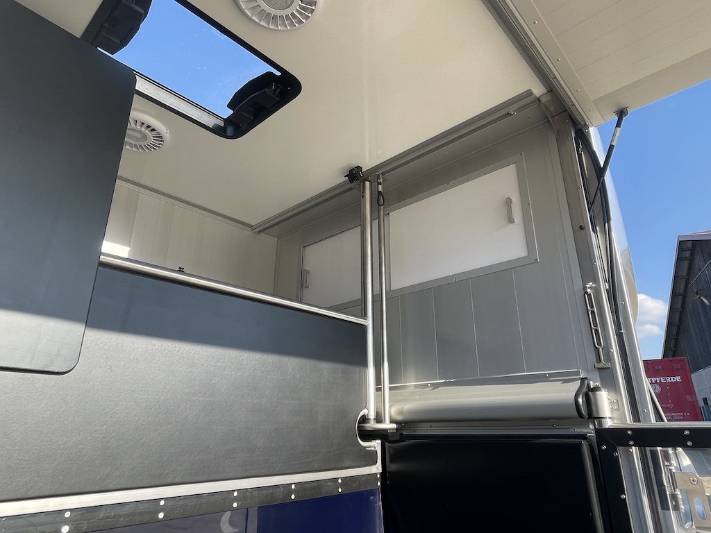 FORD Roelofsen Parados Sport 2-Pferdetransporter