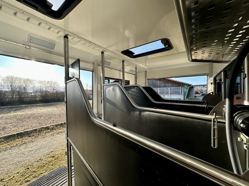 Mercedes-Benz Actros 2545 RJH Exclusive H6 Pferdetransporter - Neu und sofort verfügbar!