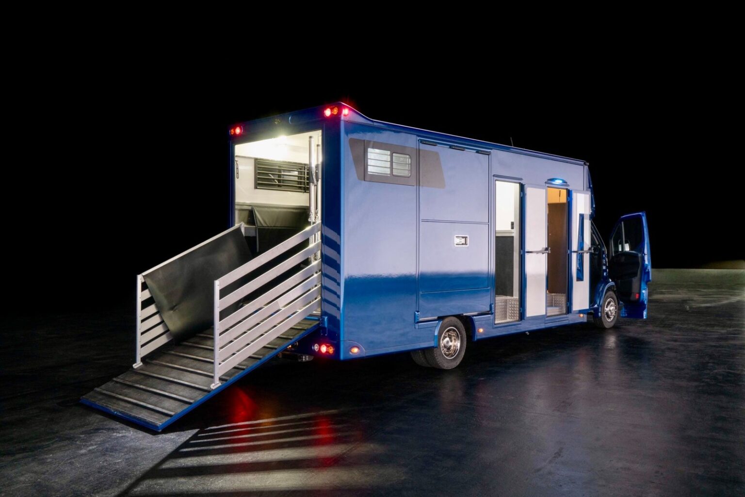 RJH Sport Pro Pferdetransporter