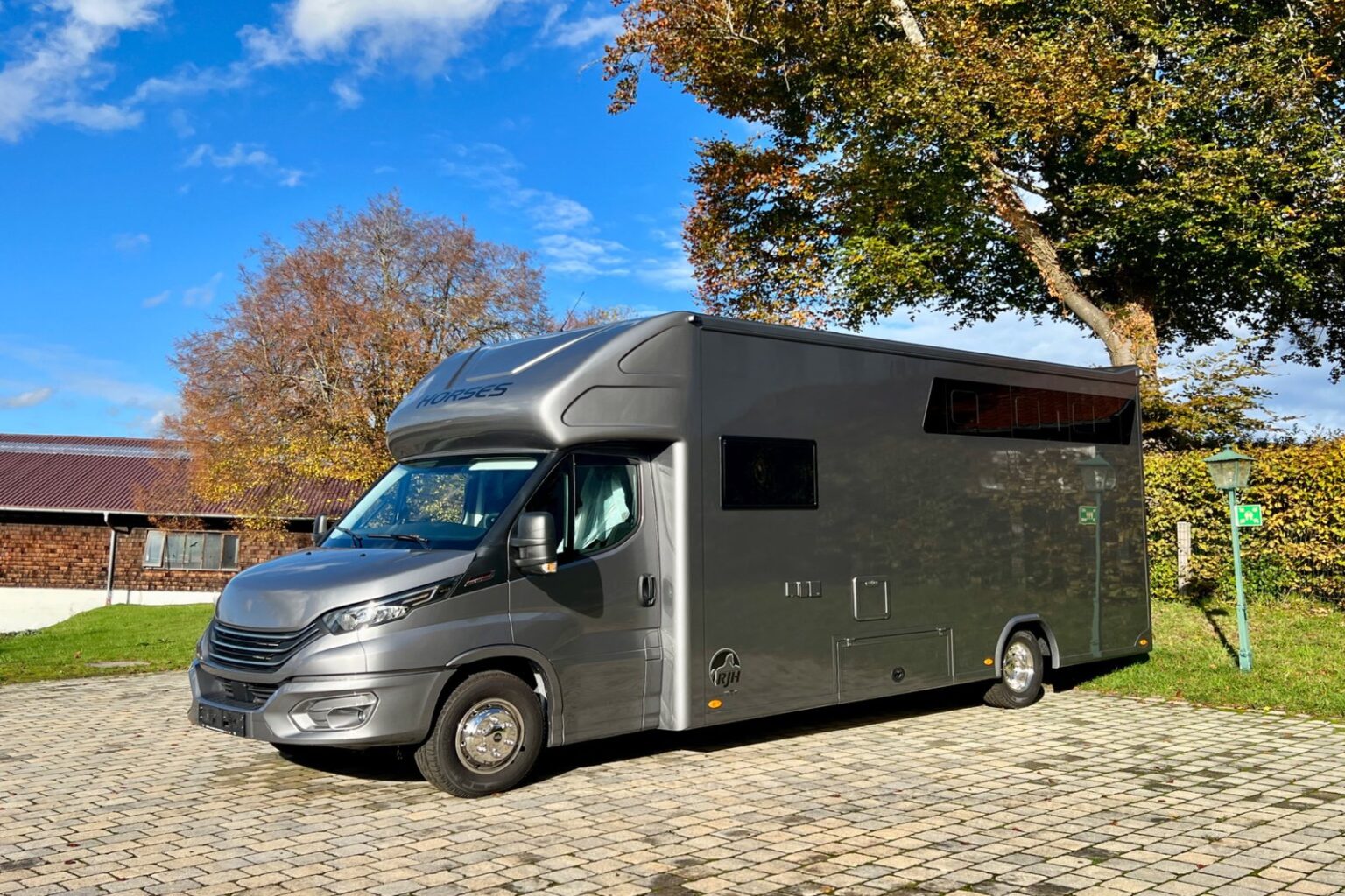 RJH Sport Pro Pferdetransporter