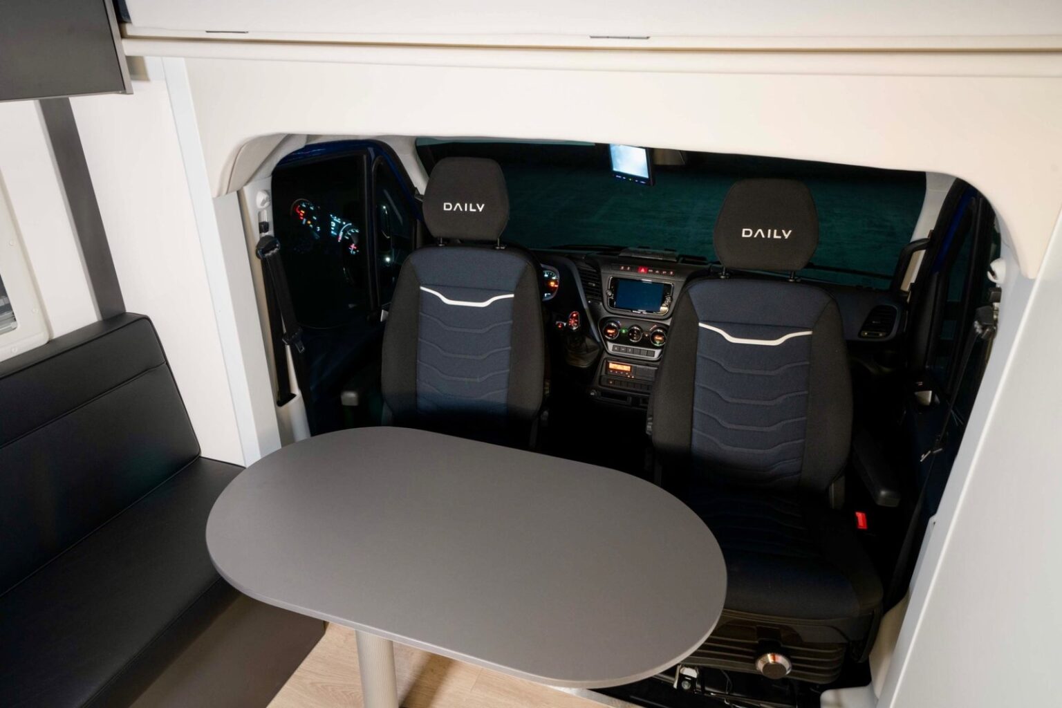 RJH Sport Pro Pferdetransporter