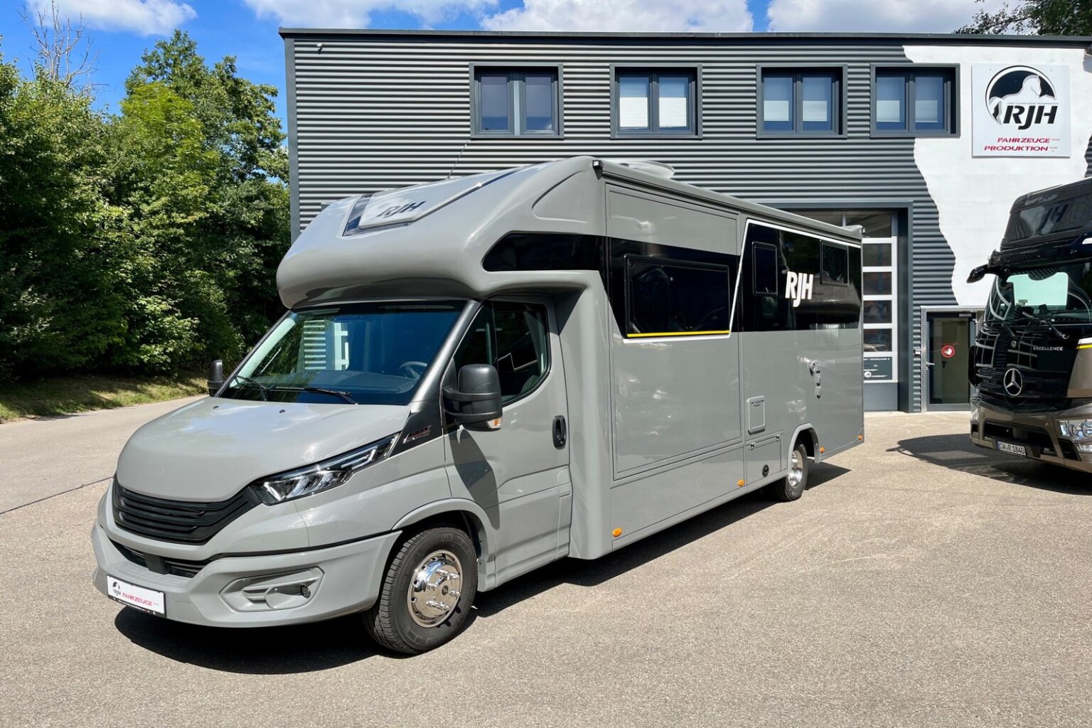 RJH Sport Pro Pferdetransporter