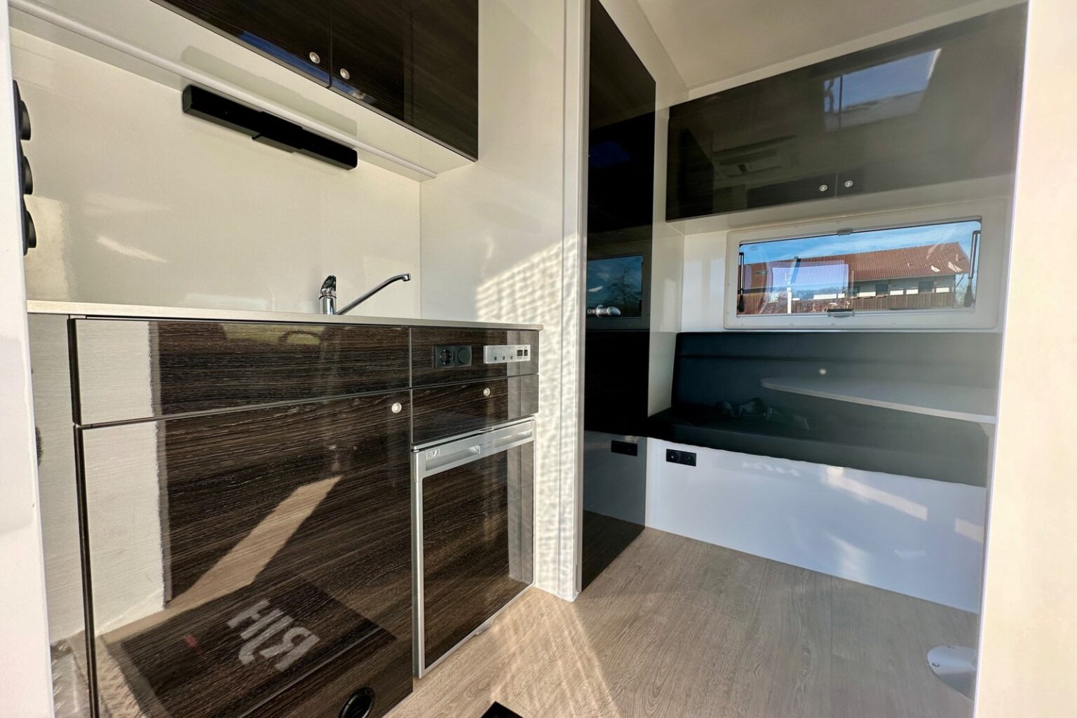 RJH Sport Pro Pferdetransporter Wohnabteil Küche