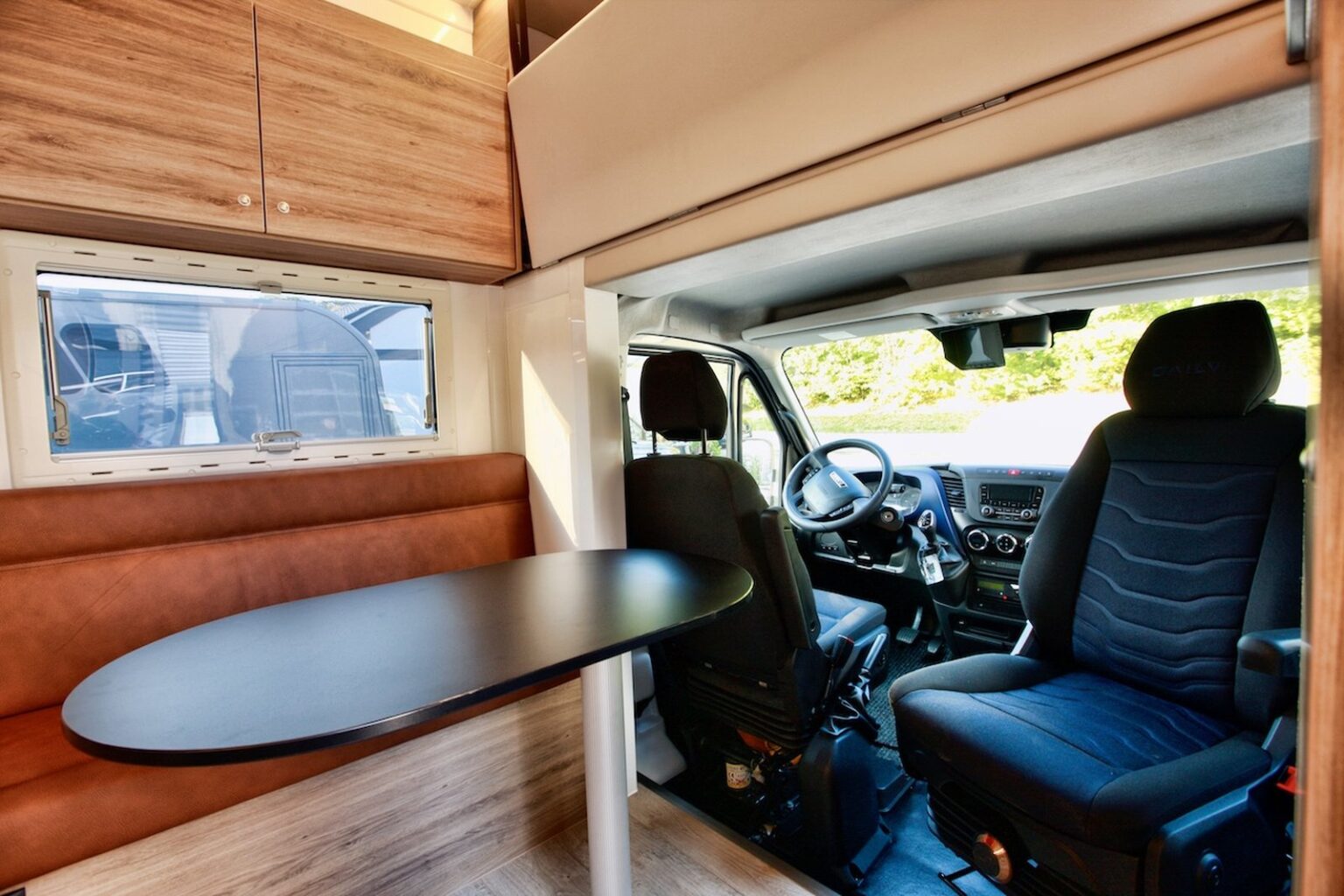 RJH Sport Pro Pferdetransporter Wohnabteil & Fahrerkabine