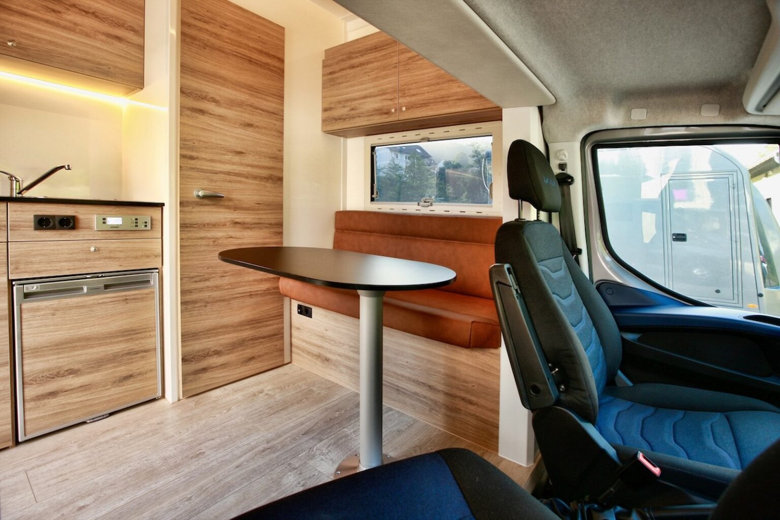 RJH Sport Pro Pferdetransporter Wohnabteil