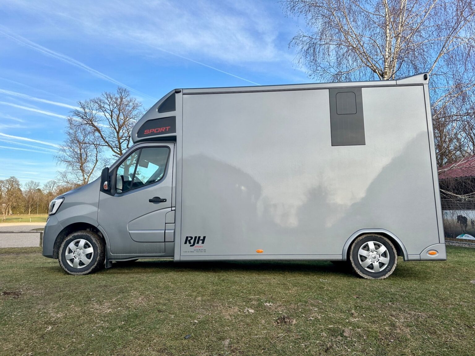 RJH Sport Renault 2-Pferdetransporter