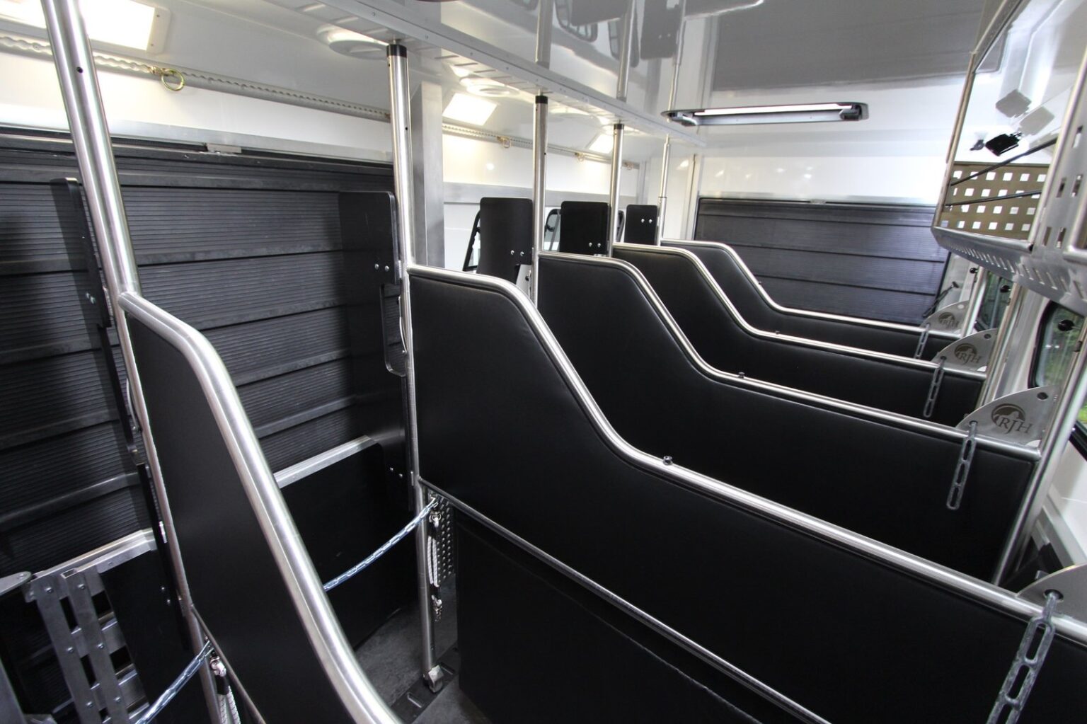 RJH Exclusive H4 Loft Pferdeabteil