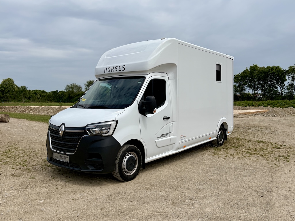 Renault Roelofsen Horse Trailer for 2 horses - latest model - high payload - SPECIAL PRICE