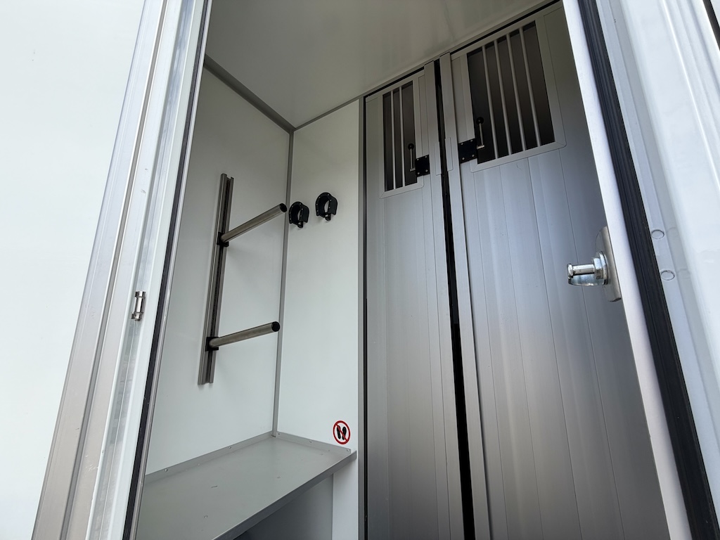 Renault Roelofsen Horse Trailer for 2 horses - latest model - high payload - SPECIAL PRICE