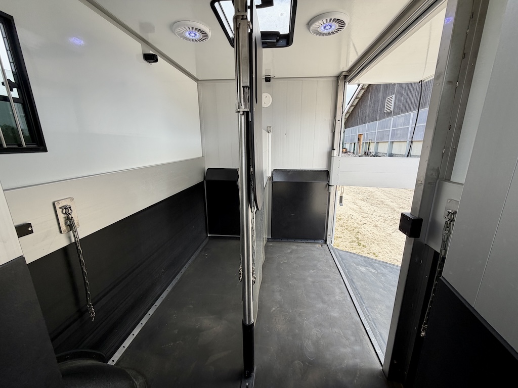 Renault Roelofsen Horse Trailer for 2 horses - latest model - high payload - SPECIAL PRICE