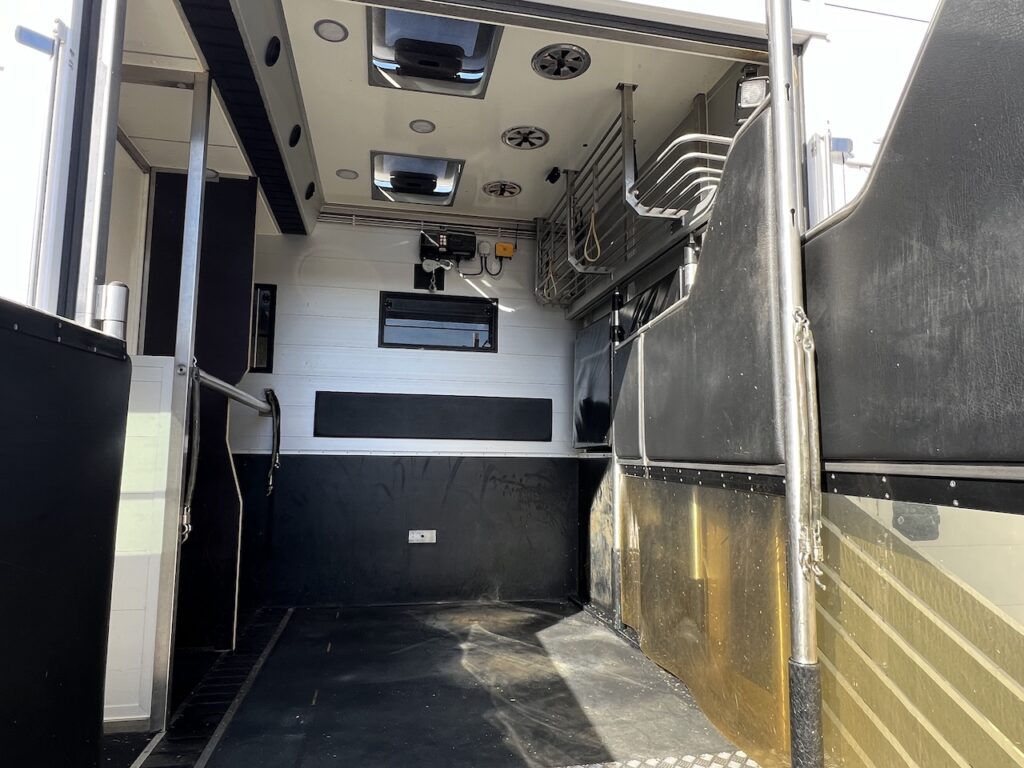 Mercedes-Benz Actros Roelofsen Pferdetransporter Doppel POP-OUT