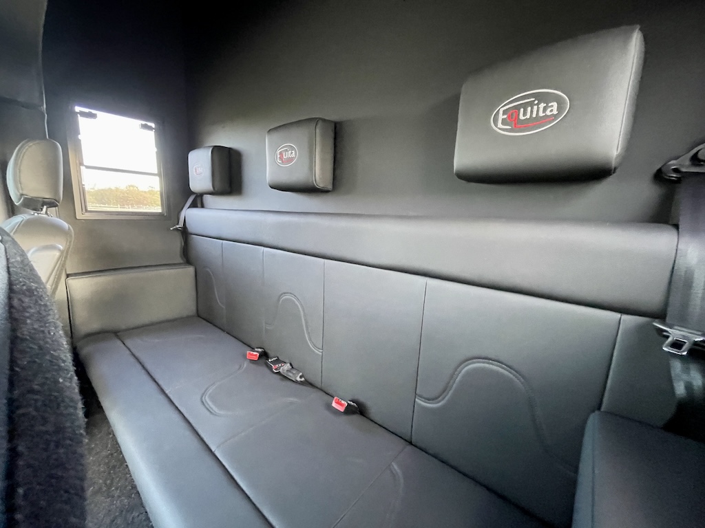 Renault EQUITA 2-Pferdetransporter 5-Sitzer LKW - auf Bestellung