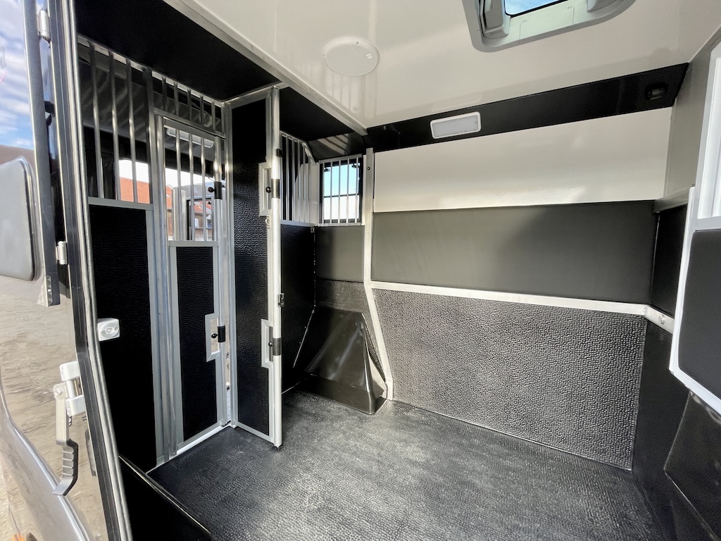 Renault EQUITA 2-Pferdetransporter 5-Sitzer LKW - auf Bestellung