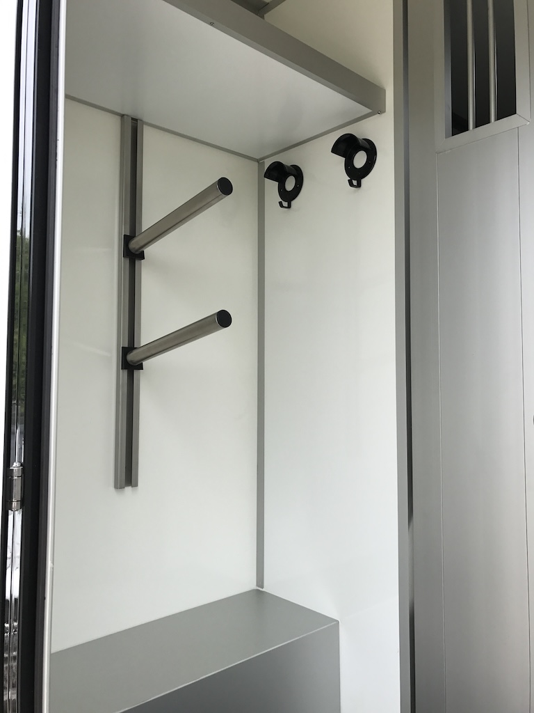 Renault Roelofsen Parados Smart 2-Pferdetransporter Automatik 170 PS 3,5to. Mautfrei LKW