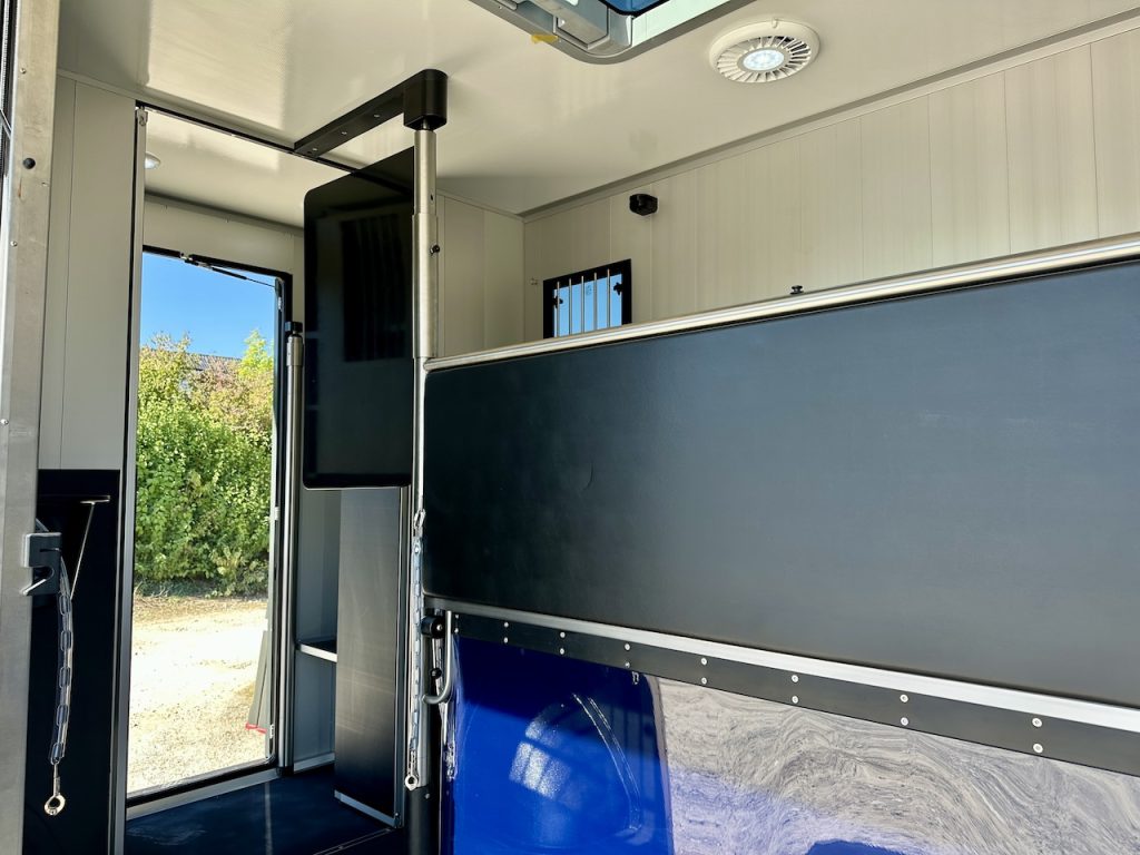 Ford Roelofsen Parados Sport 2-Pferdetransporter Automatik Neu - sofort verfügbar!