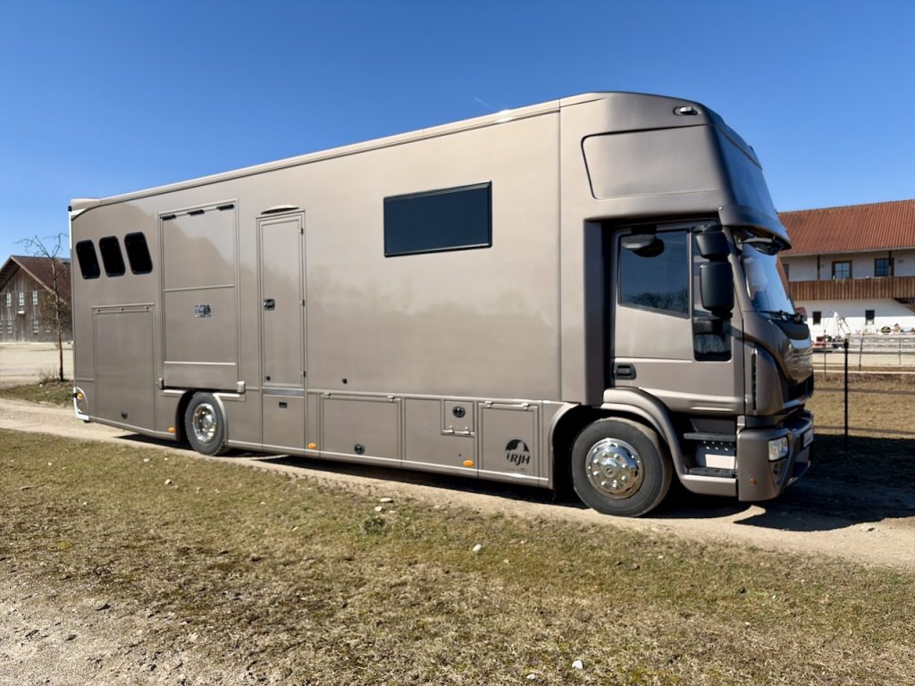 Iveco Eurocargo 160E RJH Ecoline H5 Pferdetransporter Slide-Out 5 Pferde LKW