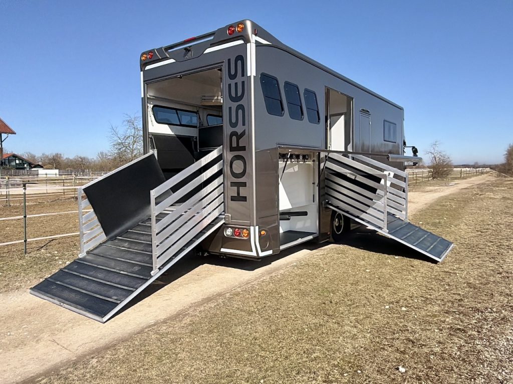 Iveco Eurocargo 160E RJH Ecoline H5 Pferdetransporter Slide-Out 5 Pferde LKW