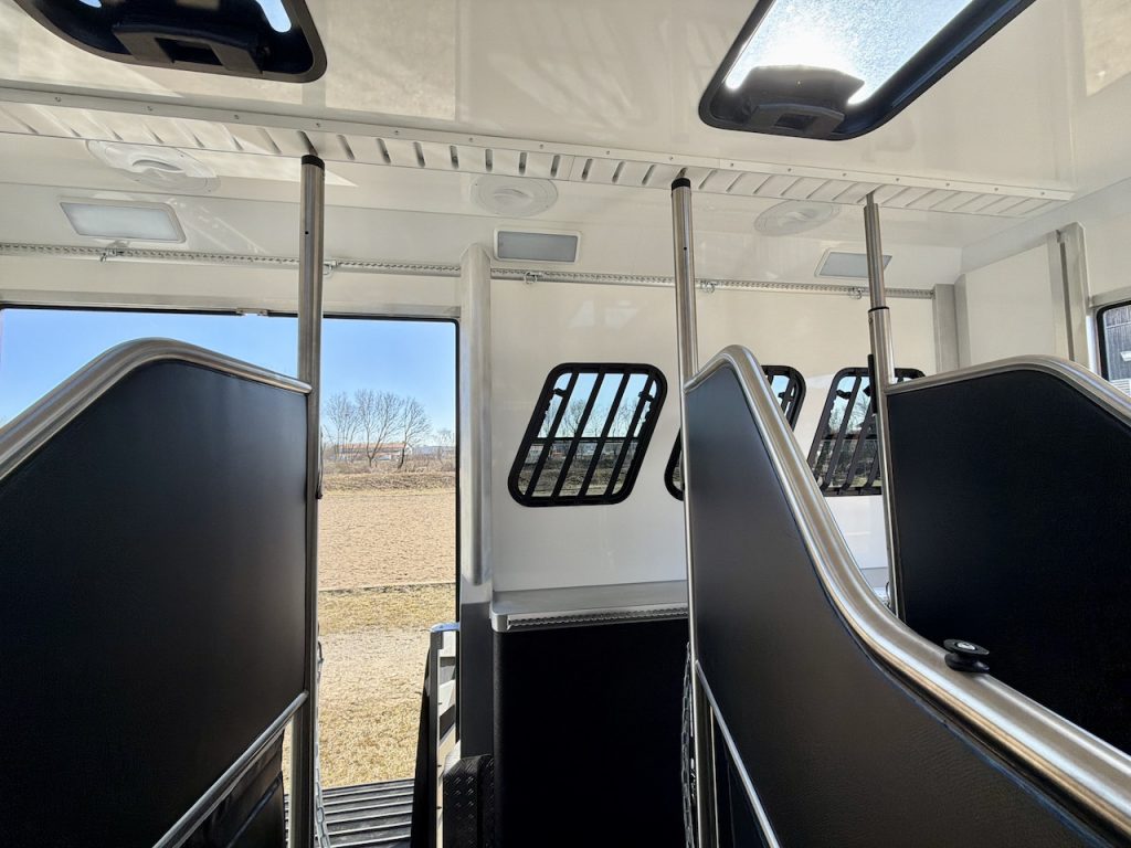 Iveco Eurocargo 160E RJH Ecoline H5 Pferdetransporter Slide-Out 5 Pferde LKW