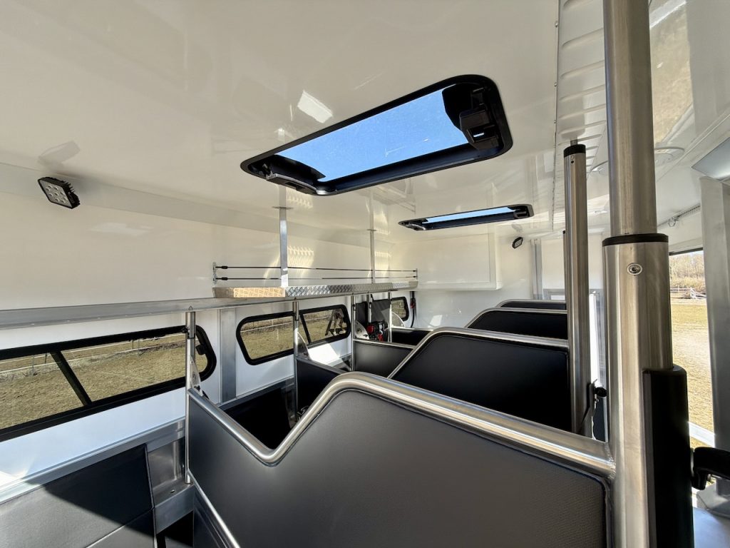 Iveco Eurocargo 160E RJH Ecoline H5 Pferdetransporter Slide-Out 5 Pferde LKW