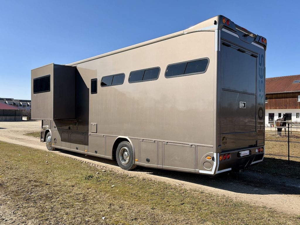 Iveco Eurocargo 160E RJH Ecoline H5 Pferdetransporter Slide-Out 5 Pferde LKW