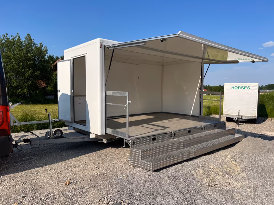 Messeanhänger Steinsberger Promotion Messe Stand klappbar Verkauf