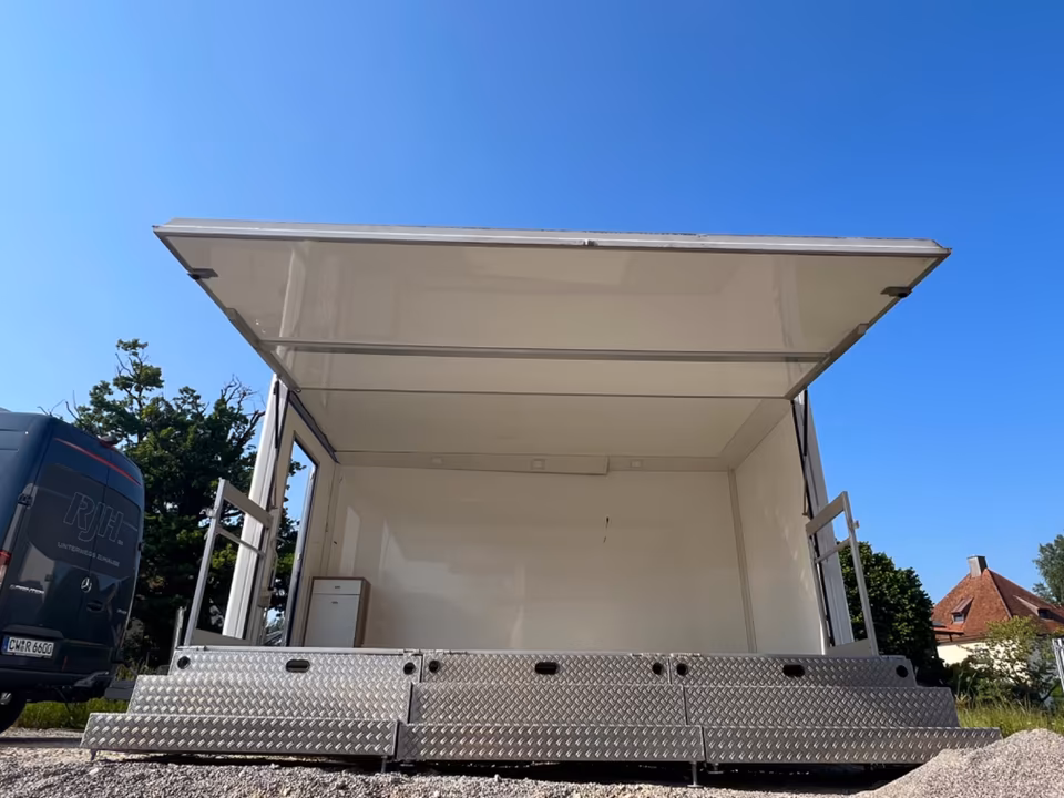 Messeanhänger Steinsberger Promotion Messe Stand klappbar Verkauf