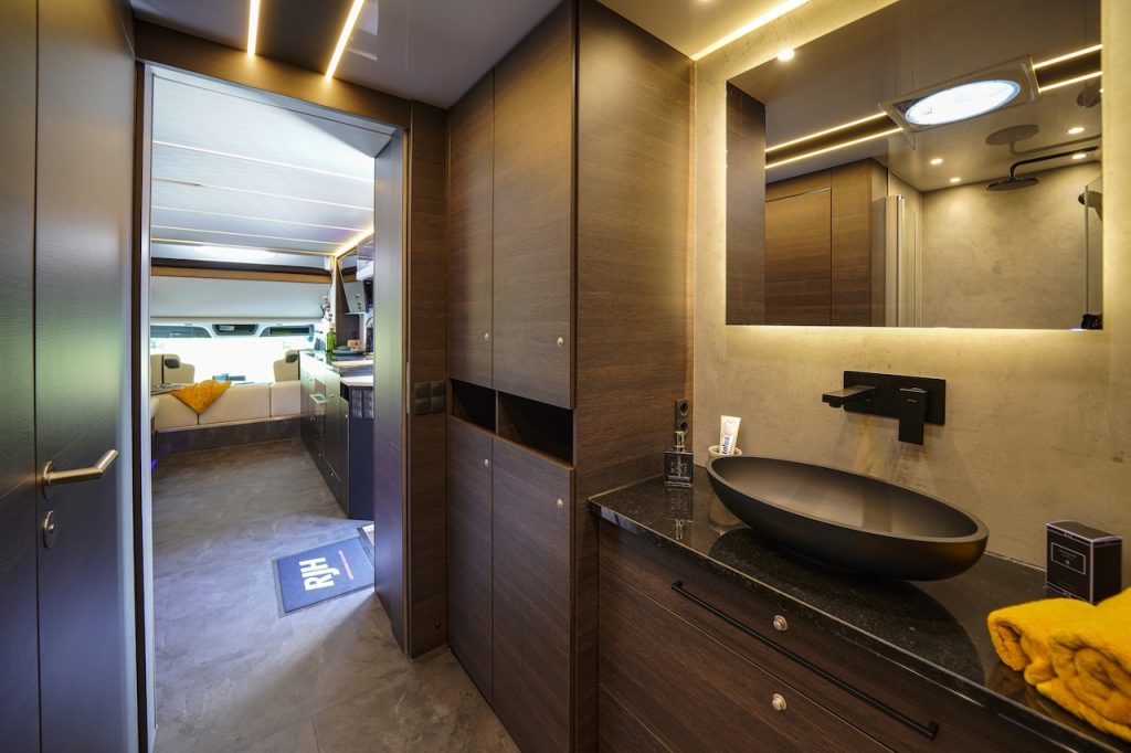 Mercedes-Benz Actros 1846 RJH Excellence Luxus Reisemobil LKW