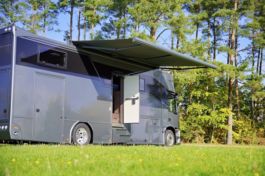 Mercedes-Benz Actros 1846 RJH Excellence Luxus Reisemobil LKW