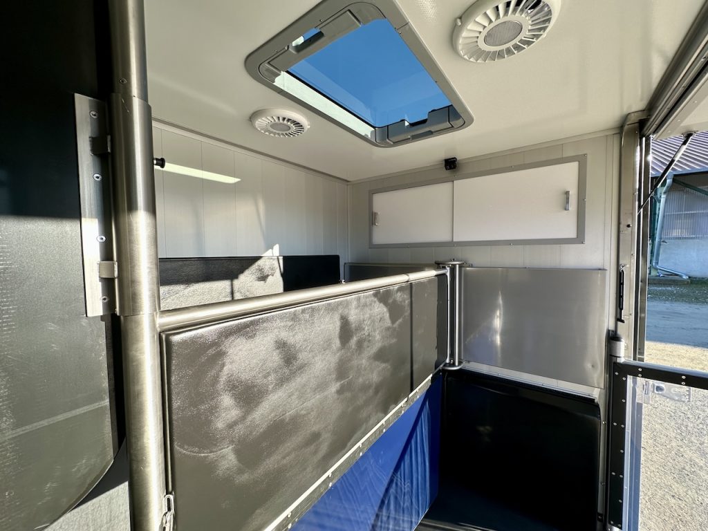 Ford Roelofsen Parados Sport 2-Pferdetransporter - Final Deluxe Edition - Automatik - Sofort verfügbar!