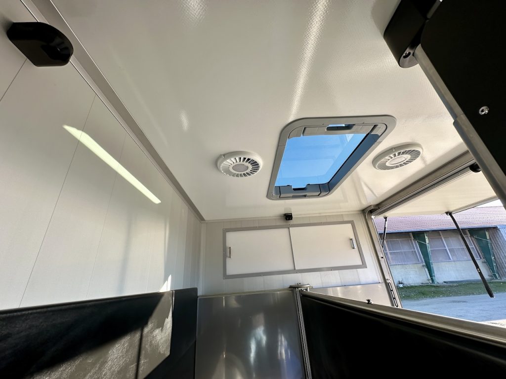 Ford Roelofsen Parados Sport 2-Pferdetransporter - Final Deluxe Edition - Automatik - Sofort verfügbar!