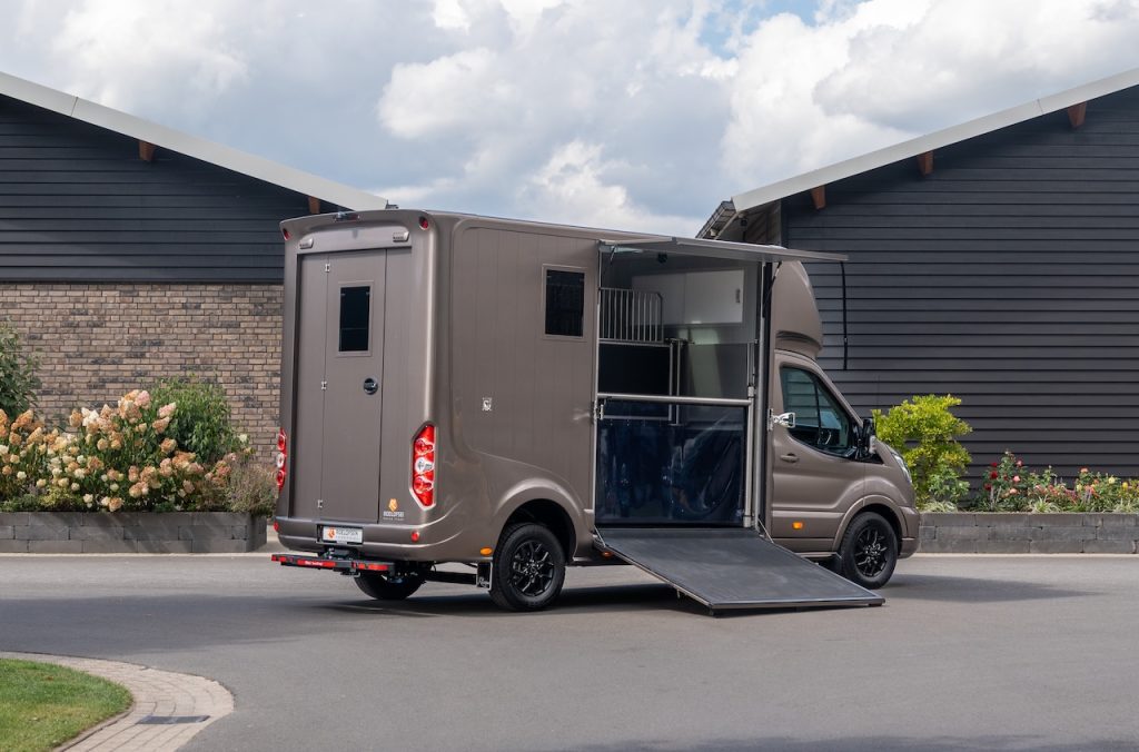 Ford Roelofsen Parados Sport 2-Pferdetransporter - Final Deluxe Edition - Automatik - Sofort verfügbar!