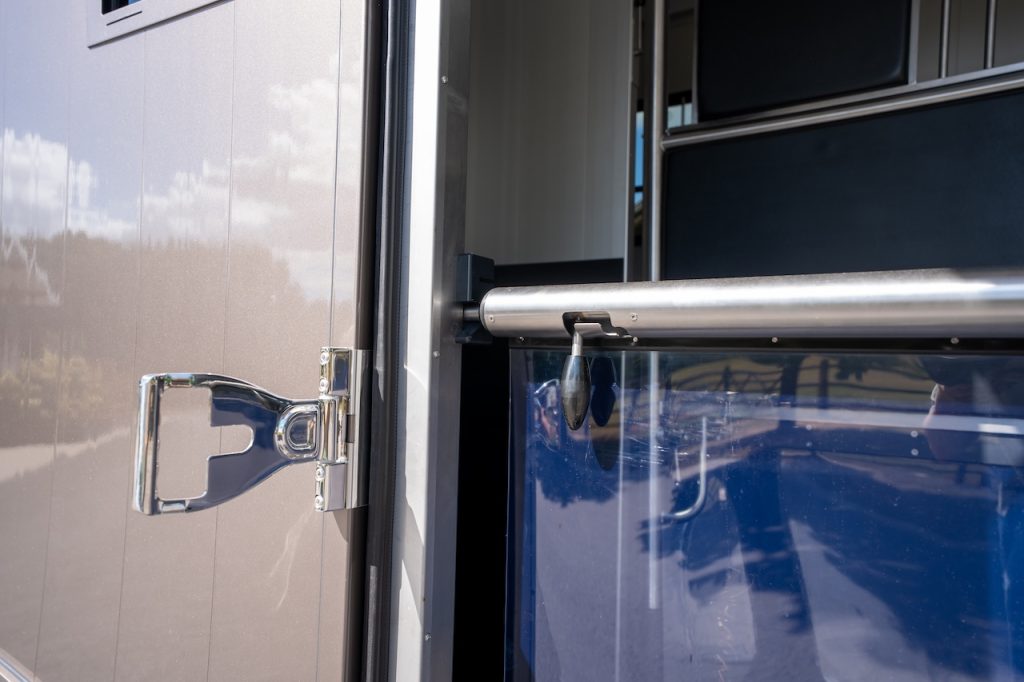 Ford Roelofsen Parados Sport 2-Pferdetransporter - Final Deluxe Edition - Automatik - Sofort verfügbar!