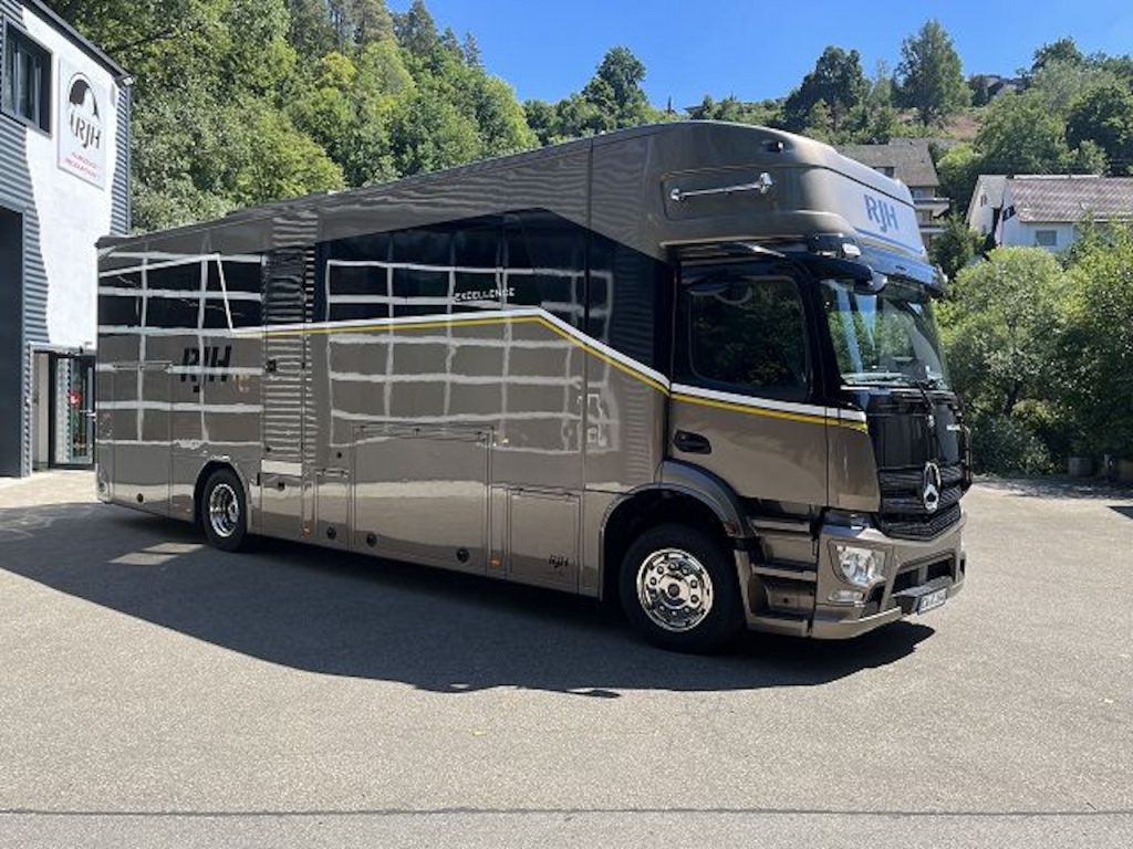 Mercedes-Benz Actros 1840 RJH Exclusive Pferdetransporter mit großer Wohnung für bis zu 3 Pferde - Slide-Out und Space-Cab-System