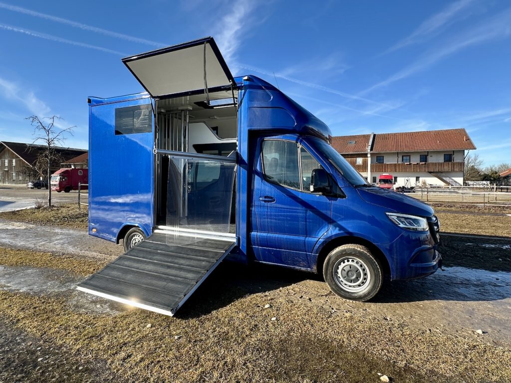 Mercedes-Benz 419 Sprinter 2-PFERDETRANSPORTER RJH SPORT 3,5t 190PS Automatik LKW