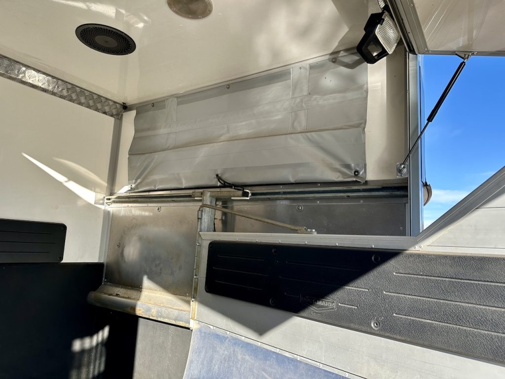 Renault Master Böckmann 2-Pferdetransporter Compact Automatik