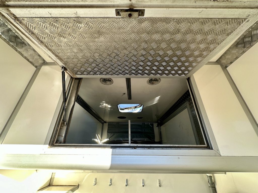 Renault Master Böckmann 2-Pferdetransporter Compact Automatik