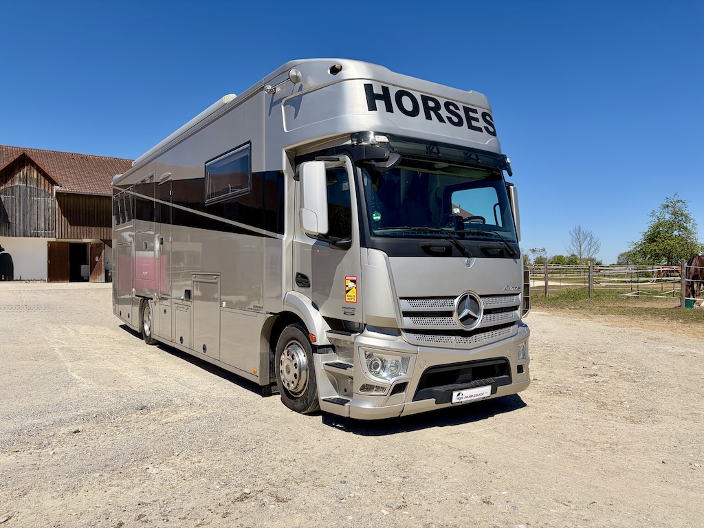 Mercedes-Benz Antos 1836 RJH Pferdetransporter 5-Pferde Slide-Out LKW- Im Kundenauftrag